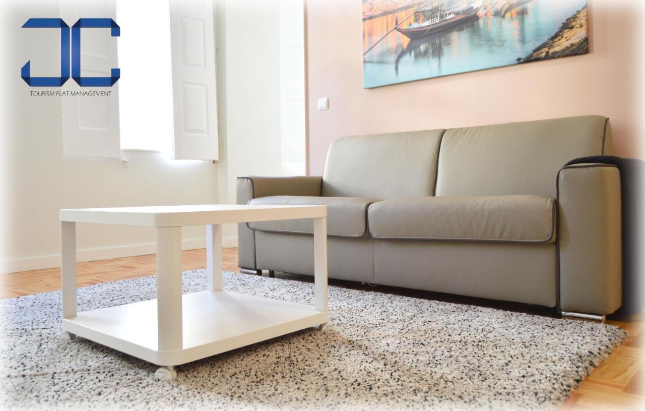 Point Apartment By Jc OOporto Exteriör bild